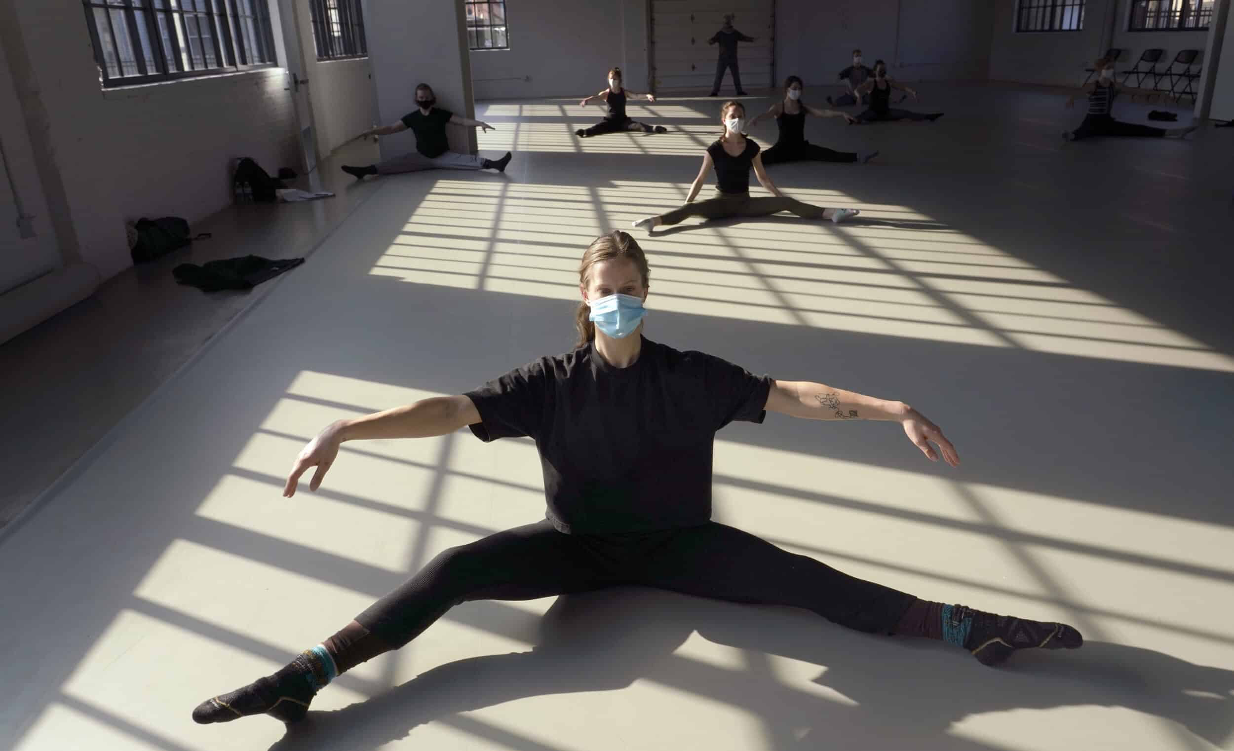 Inlet Dance Company. Photo by Gus Chan.