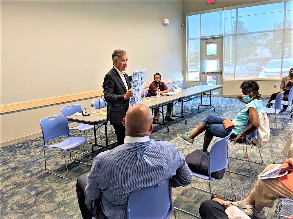 Kucinich speaks to voters at Collinwood Recreation Center. Photo by Grant Segall.