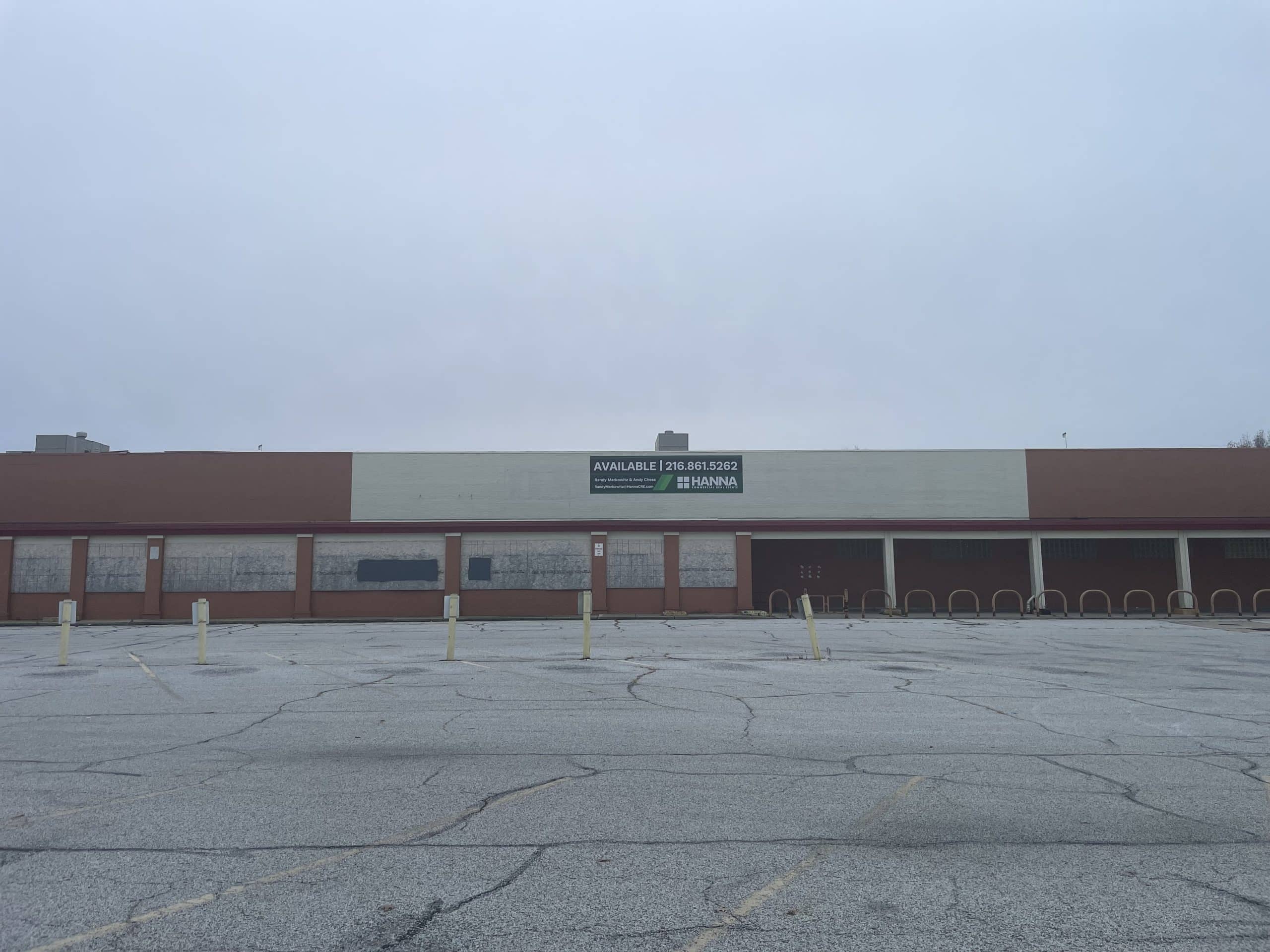 Daves market near me